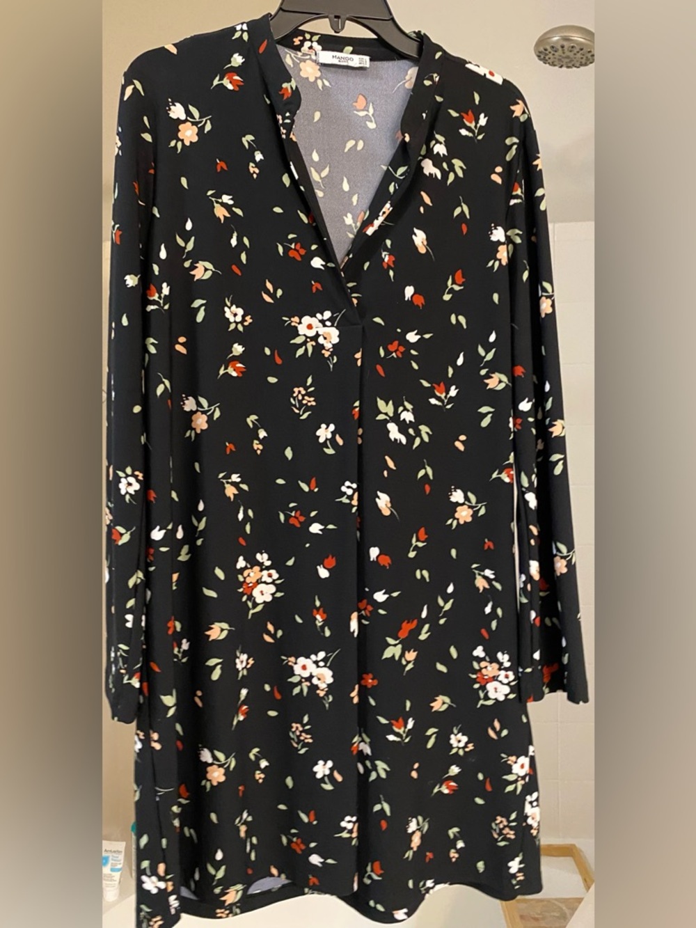 Mango Shift Dress, pleat down the front. Size Large. Spring Flowers onblack. EUC